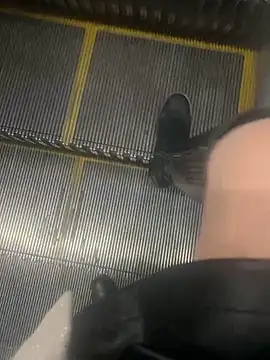 xiaoyuan01 online show from December 17, 2:27 am