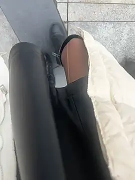 xiaoyuan01 online show from March 10, 1:31 am