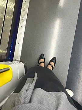 xiaoyuan01 online show from November 16, 1:21 am