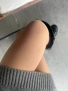 xiaoyuan01 online show from March 13, 2:27 am