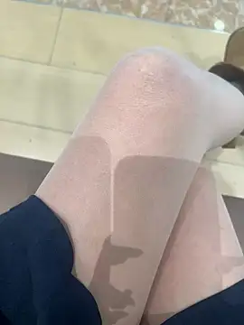 xiaoyuan01 online show from November 13, 1:42 am