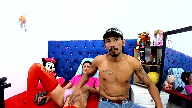 Snapshot of nachoandnathasha chatting on July 5, 3:33 am nachoandnathasha online show from July 5, 3:33 am