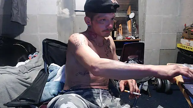 Snapshot of mastertrap chatting on November 15, 7:34 am mastertrap online show from November 15, 7:34 am