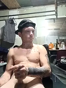 Snapshot of mastertrap chatting on November 16, 5:34 am mastertrap online show from November 16, 5:34 am