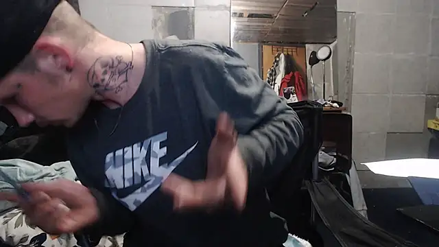 Snapshot of mastertrap chatting on November 13, 6:39 am mastertrap online show from November 13, 6:39 am