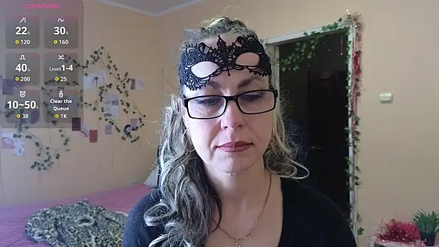 Snapshot of Ronda_Roni chatting on January 15, 5:55 am Ronda Roni online show from January 15, 5:55 am