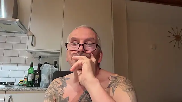 poggles online show from September 18, 6:49 am