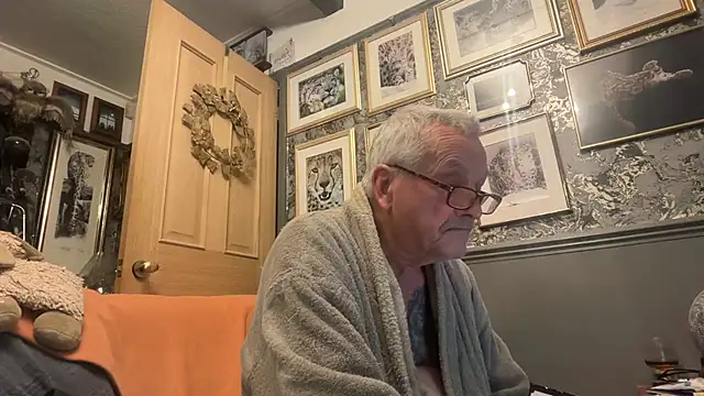 poggles online show from February 22, 9:27 pm