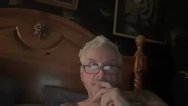 poggles online show from November 25, 8:09 pm