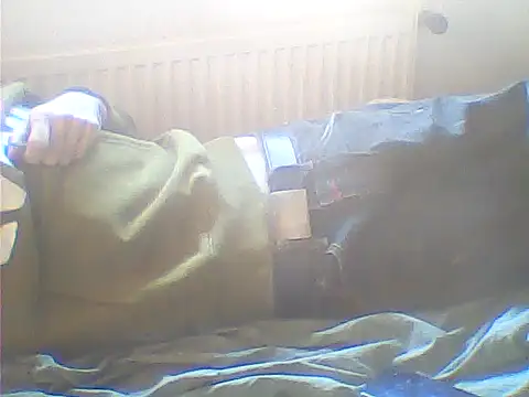Snapshot of rimbaud77 chatting on October 15, 9:39 am rimbaud77 online show from October 15, 9:39 am