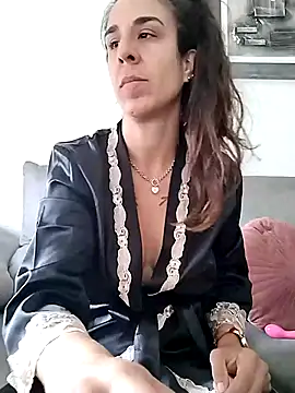 agustinalatina online show from October 21, 9:52 am