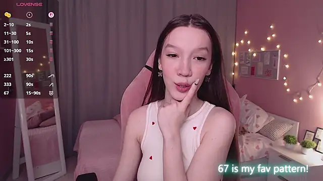 Snapshot of Shriya_Sarann chatting on November 11, 2:12 pm Shriya Sarann online show from November 11, 2:12 pm