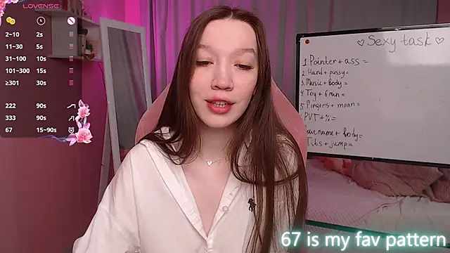 Shriya Sarann online show from March 31, 2:08 pm