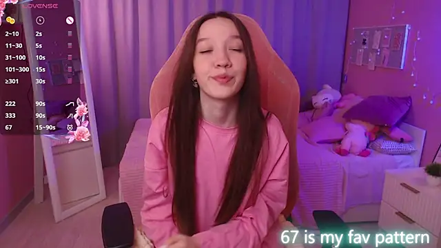 Shriya Sarann online show from April 19, 2:07 pm