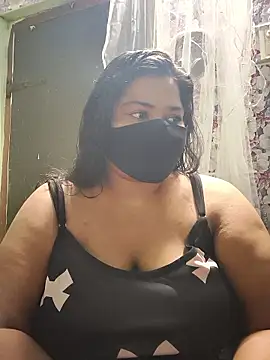Snapshot of Liyaa_24 chatting on June 13, 5:11 pm Liyaa 24 online show from June 13, 5:11 pm