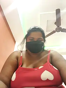 Liyaa 24 online show from April 4, 7:31 pm