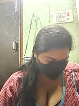 Liyaa 24 online show from March 3, 5:31 pm