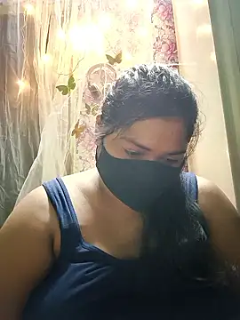 Snapshot of Liyaa_24 chatting on June 5, 5:18 pm Liyaa 24 online show from June 5, 5:18 pm