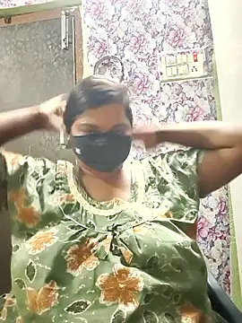 Liyaa 24 online show from April 13, 4:22 pm