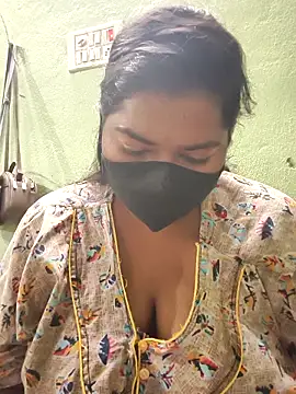 Liyaa 24 online show from February 18, 10:01 am