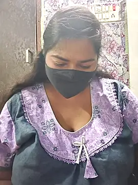 Liyaa 24 online show from March 23, 4:40 pm