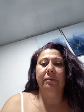 Snapshot of EmmaJhomson chatting on June 12, 12:52 am EmmaJhomson online show from June 12, 12:52 am