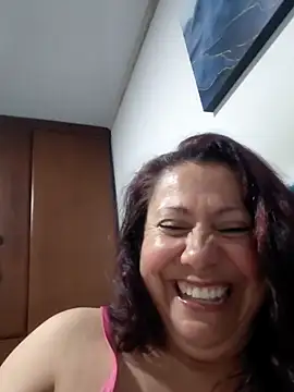 Snapshot of EmmaJhomson chatting on June 23, 12:52 am EmmaJhomson online show from June 23, 12:52 am