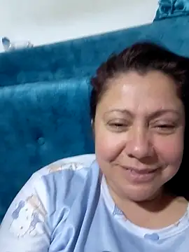 Snapshot of EmmaJhomson chatting on June 7, 10:42 am EmmaJhomson online show from June 7, 10:42 am
