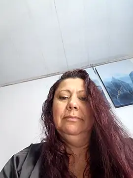 Snapshot of EmmaJhomson chatting on June 24, 1:21 pm EmmaJhomson online show from June 24, 1:21 pm