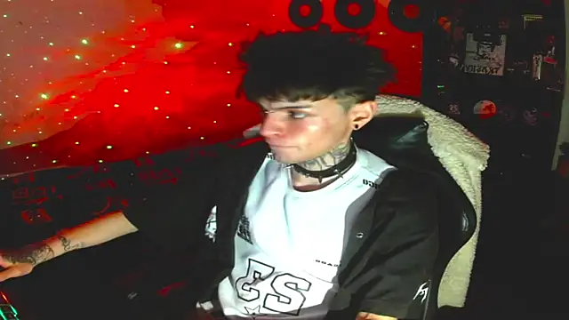 Snapshot of prince_x_dark chatting on September 19, 3:54 am prince x dark online show from September 19, 3:54 am