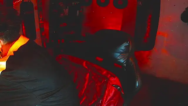 Snapshot of prince_x_dark chatting on November 20, 9:32 am prince x dark online show from November 20, 9:32 am