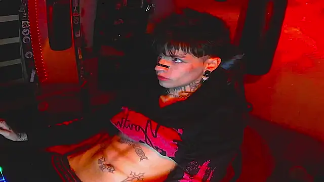 Snapshot of prince_x_dark chatting on November 10, 6:40 am prince x dark online show from November 10, 6:40 am