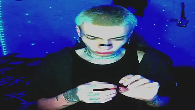 Snapshot of prince_x_dark chatting on May 15, 8:45 am prince x dark online show from May 15, 8:45 am