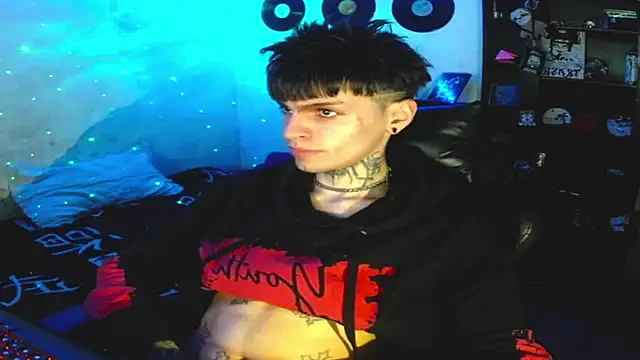 Snapshot of prince_x_dark chatting on September 11, 6:24 am prince x dark online show from September 11, 6:24 am