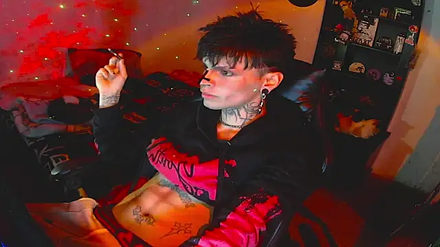 Snapshot of prince_x_dark chatting on October 22, 6:35 am prince x dark online show from October 22, 6:35 am