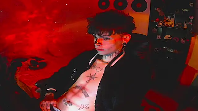 Snapshot of prince_x_dark chatting on October 17, 7:33 am prince x dark online show from October 17, 7:33 am