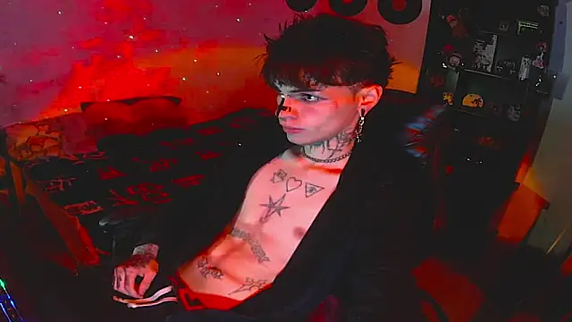 Snapshot of prince_x_dark chatting on October 20, 7:09 am prince x dark online show from October 20, 7:09 am