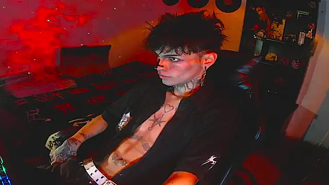 Snapshot of prince_x_dark chatting on October 21, 4:12 am prince x dark online show from October 21, 4:12 am