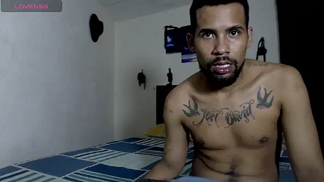 Snapshot of morbo_total69 chatting on June 15, 8:30 pm morbo total69 online show from June 15, 8:30 pm