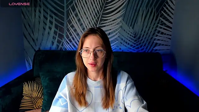 Snapshot of ChristyCrayme chatting on November 12, 11:52 pm ChristyCrayme online show from November 12, 11:52 pm