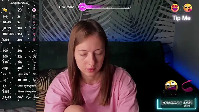 Snapshot of ChristyCrayme chatting on July 2, 10:05 pm ChristyCrayme online show from July 2, 10:05 pm