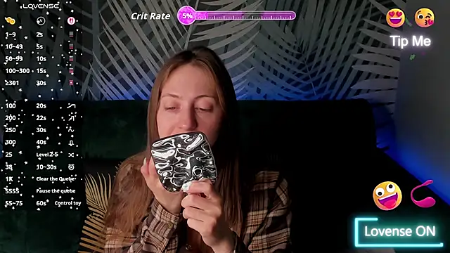 ChristyCrayme online show from April 15, 9:37 pm