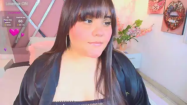 Snapshot of Dolce_pearl chatting on June 24, 1:48 am Dolce pearl online show from June 24, 1:48 am