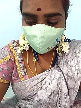 Snapshot of Tamil_riyalini12 chatting on November 15, 5:17 pm Tamil riyalini12 online show from November 15, 5:17 pm