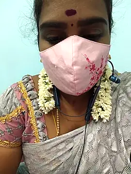 Snapshot of Tamil_riyalini12 chatting on September 23, 5:20 pm Tamil riyalini12 online show from September 23, 5:20 pm