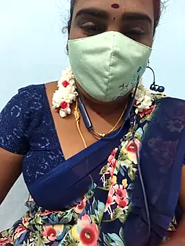 Snapshot of Tamil_riyalini12 chatting on October 24, 7:29 am Tamil riyalini12 online show from October 24, 7:29 am