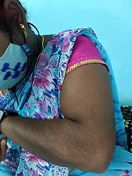 Snapshot of Tamil_riyalini12 chatting on October 25, 11:31 am Tamil riyalini12 online show from October 25, 11:31 am