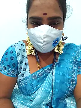 Snapshot of Tamil_riyalini12 chatting on September 22, 12:11 pm Tamil riyalini12 online show from September 22, 12:11 pm
