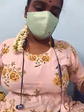 Snapshot of Tamil_riyalini12 chatting on November 19, 4:01 am Tamil riyalini12 online show from November 19, 4:01 am