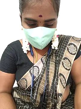 Snapshot of Tamil_riyalini12 chatting on September 10, 5:28 am Tamil riyalini12 online show from September 10, 5:28 am